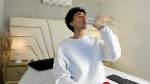 Snapshot of zahir_ashar chatting on October 29, 11:24 am zahir_ashar online show from October 29, 11:24 am