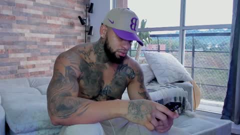 Snapshot of zain_diesel7 chatting on January 13, 11:30 am INSTAGRAM yormanfit7 online show from January 13, 11:30 am