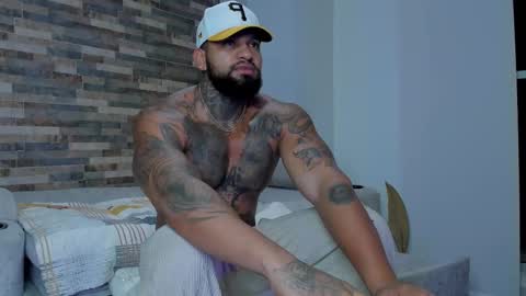 Snapshot of zain_diesel7 chatting on February 25, 10:15 am INSTAGRAM yormanfit7 online show from February 25, 10:15 am