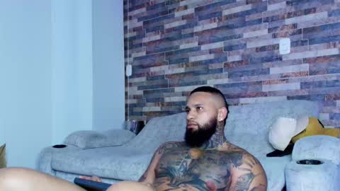 Snapshot of zain_diesel7 chatting on September 20, 9:42 am INSTAGRAM yormanfit7 online show from September 20, 9:42 am