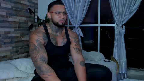 Snapshot of zain_diesel7 chatting on December 7, 11:12 pm INSTAGRAM yormanfit7 online show from December 7, 11:12 pm