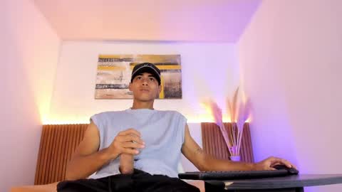 Zander online show from April 28, 1:27 pm