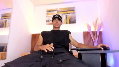 Zander online show from May 6, 2:06 pm