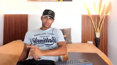 Zander online show from March 26, 2:32 pm