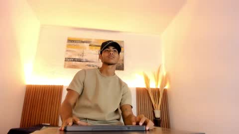 Zander online show from April 24, 1:46 pm