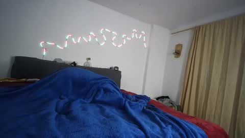 Snapshot of zanty2308 chatting on December 24, 10:39 pm Tiiago Mallz online show from December 24, 10:39 pm