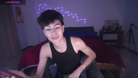 Snapshot of zanty2308 chatting on February 8, 2:47 am Tiiago Mallz online show from February 8, 2:47 am