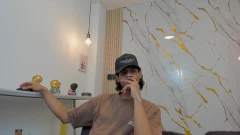 zayn_fox32 online show from March 23, 7:20 pm