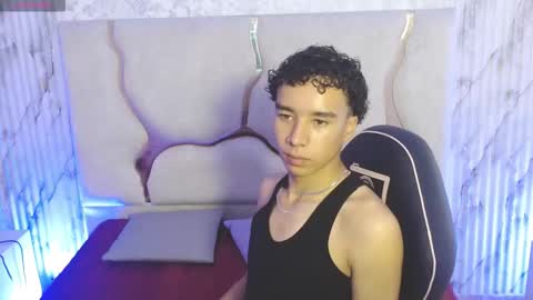 zayn_tay online show from February 3, 3:04 am