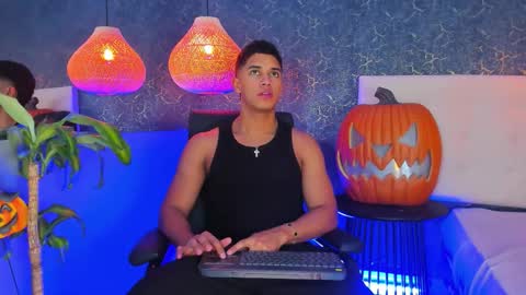 Zayn Cross online show from October 20, 5:11 am