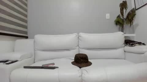 zaynshadow_ online show from November 3, 10:22 pm