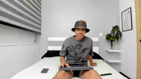 zaynshadow_ online show from October 15, 2:30 am