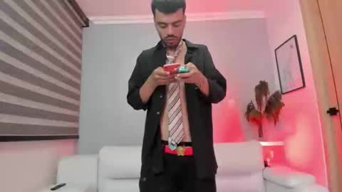 zaynshadow_ online show from November 1, 4:38 am