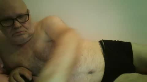 Snapshot of zentaurus59 chatting on October 6, 6:18 am zentaurus59 online show from October 6, 6:18 am