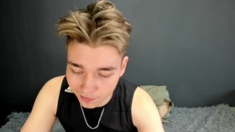 Ethan online show from April 21, 2:51 am