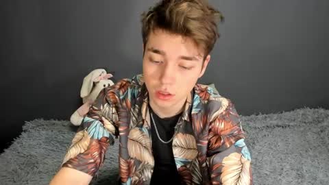 Ethan online show from April 20, 2:14 am