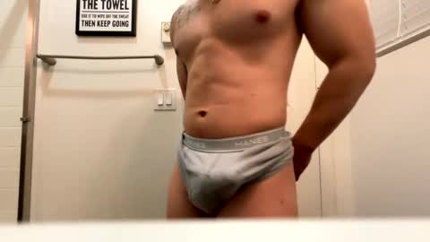 Snapshot of zerkorrip chatting on October 27, 5:54 am Rob online show from October 27, 5:54 am