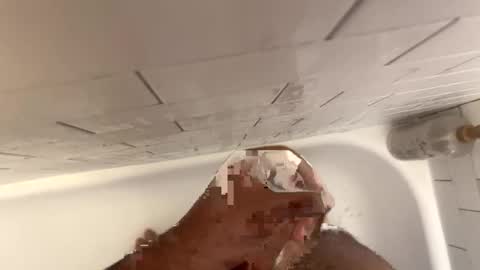 zerotwo5 online show from October 4, 9:52 pm