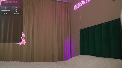 Zane online show from November 6, 1:36 pm