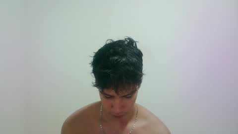 Snapshot of zeus_183 chatting on October 10, 11:52 pm zeus_183 online show from October 10, 11:52 pm