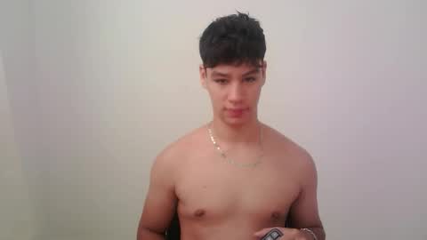 Snapshot of zeus_183 chatting on October 5, 2:54 pm zeus_183 online show from October 5, 2:54 pm
