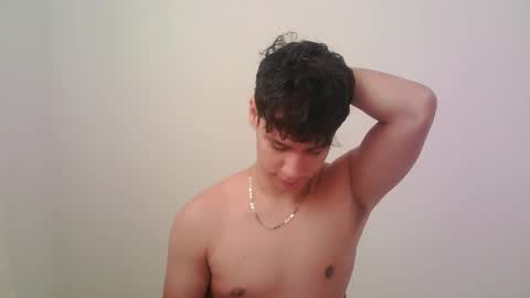 zeus_183 online show from October 19, 2:53 pm