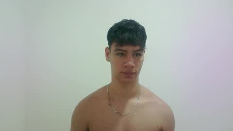 Snapshot of zeus_183 chatting on October 1, 11:41 pm zeus_183 online show from October 1, 11:41 pm
