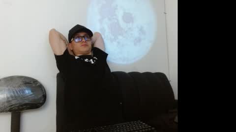 zeus online show from May 20, 5:03 am