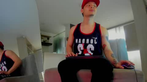 Snapshot of zeusjeff chatting on September 30, 6:11 pm zeus online show from September 30, 6:11 pm