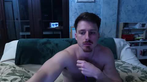 Zeus Octavian online show from April 7, 2:00 am