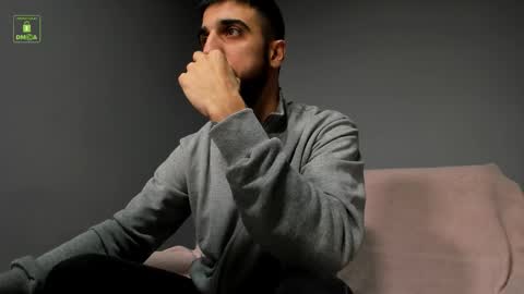 Snapshot of zeyn_edwards chatting on October 21, 5:10 am ZEYN online show from October 21, 5:10 am