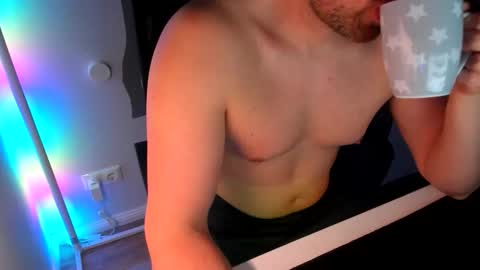 ziemlichflutschig online show from May 3, 3:31 am