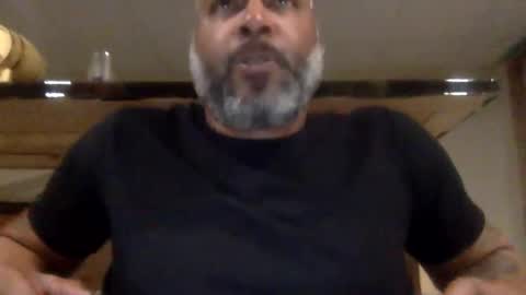 Snapshot of zionlion22 chatting on December 27, 2:14 am zionlion22 online show from December 27, 2:14 am
