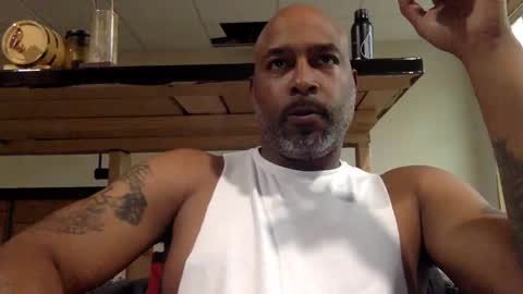 Snapshot of zionlion22 chatting on October 26, 8:00 pm zionlion22 online show from October 26, 8:00 pm