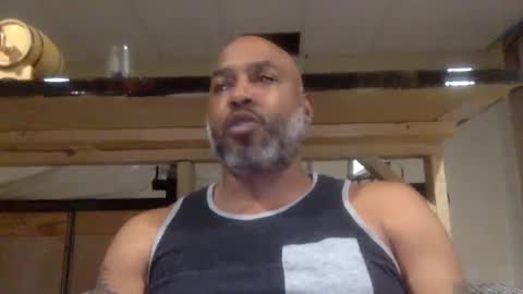 Snapshot of zionlion22 chatting on December 17, 10:43 pm zionlion22 online show from December 17, 10:43 pm
