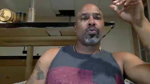 Snapshot of zionlion22 chatting on October 14, 12:39 am zionlion22 online show from October 14, 12:39 am