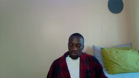 Snapshot of zlatann2012 chatting on December 13, 6:10 am Zlatann2012 online show from December 13, 6:10 am