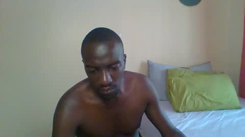 Snapshot of zlatann2012 chatting on December 3, 10:59 am Zlatann2012 online show from December 3, 10:59 am
