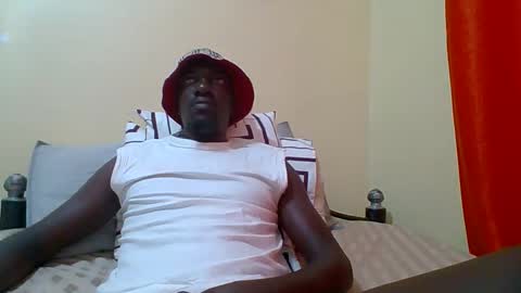 Snapshot of zlatann2012 chatting on October 18, 12:54 pm Zlatann2012 online show from October 18, 12:54 pm