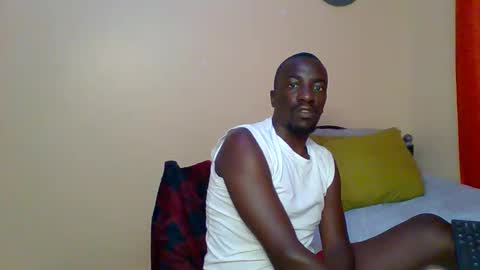 Snapshot of zlatann2012 chatting on December 13, 4:38 pm Zlatann2012 online show from December 13, 4:38 pm
