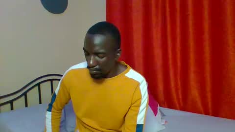 Snapshot of zlatann2012 chatting on December 23, 2:35 am Zlatann2012 online show from December 23, 2:35 am