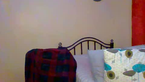 Snapshot of zlatann2012 chatting on February 5, 6:37 pm Zlatann2012 online show from February 5, 6:37 pm