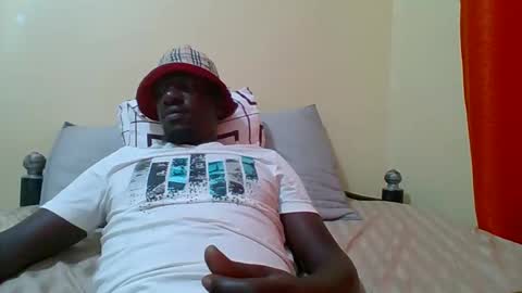 Snapshot of zlatann2012 chatting on October 17, 12:42 pm Zlatann2012 online show from October 17, 12:42 pm