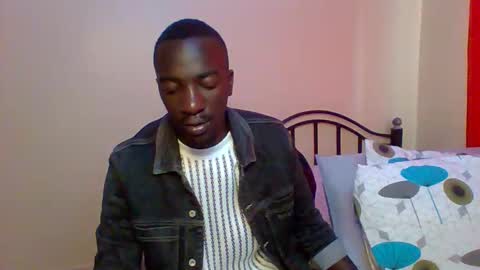 Snapshot of zlatann2012 chatting on February 3, 8:13 am Zlatann2012 online show from February 3, 8:13 am
