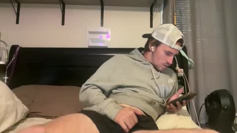 Gregm0419 online show from November 6, 8:01 pm