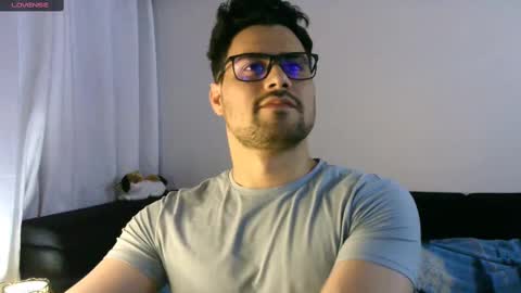 Snapshot of zohan_haidar chatting on February 20, 2:40 am ZohanMohamed online show from February 20, 2:40 am