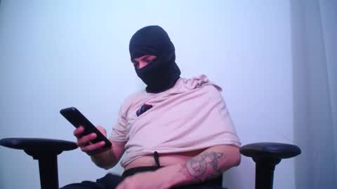 zoro_roronoa96 online show from October 17, 2:48 am