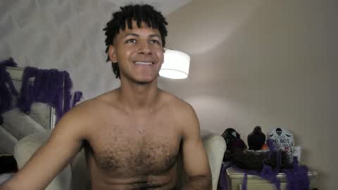 zyan_moreno online show from October 18, 7:08 pm