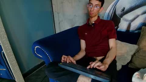 Zyro Nigth online show from November 19, 8:41 pm