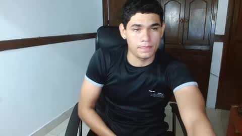 Snapshot of zyrosxk chatting on September 28, 8:45 am antonio felipe online show from September 28, 8:45 am